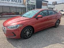 2017 Hyundai Elantra LE   GREAT GAS MILEAGE! - Photo 2