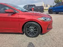 2017 Hyundai Elantra LE   GREAT GAS MILEAGE! - Photo 4