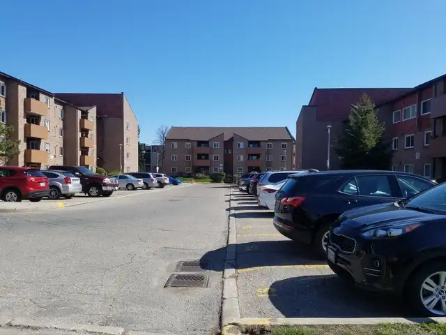 $2400 – Renovated 3-bedroom apartment for Rent