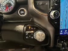2022 RAM 1500 SPORT CREW 4X4 CLEAN TITLE ONE OWNER - Photo 18