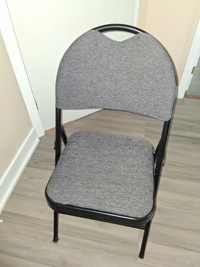 4 Chaises pliante  50.$