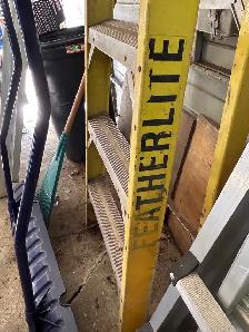 2 ladders - Photo 2