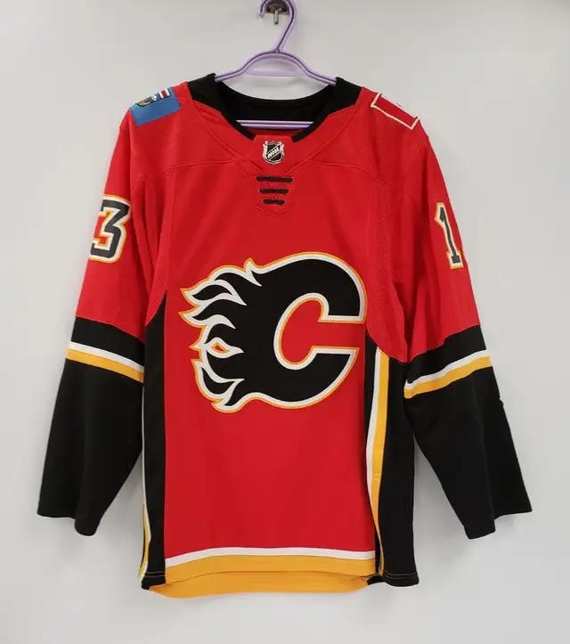 (9926267) Adidas Calgary Flames #13 GAUDREAU Jersey Size: 46