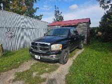 2006 Dodge Ram 1500 hemi crew cab
