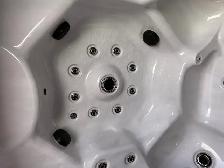 Brand New Deep 7 Seater Spa-Foot Massager Jets- Free Delivery GU - Photo 10