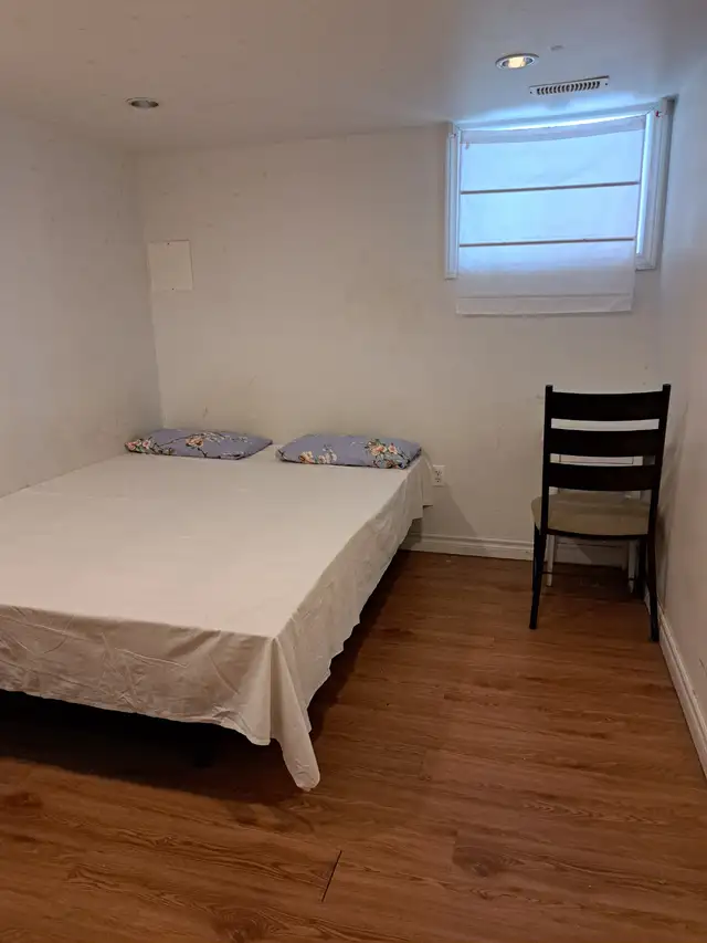 Ossington/Bloor basement for rent 2bedrooms, 1kitchen and 1washr