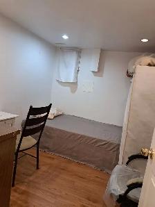 Ossington/Bloor basement for rent 2bedrooms, 1kitchen and 1washr - Photo 5