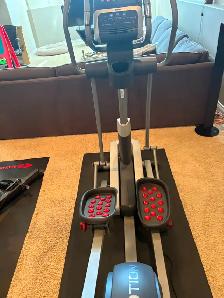 Free elliptical equipment - Photo 2