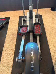 Free elliptical equipment - Photo 3