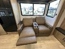 2025 Arcadia 242SLMD COUPLES UNIT, LUXURIOUS, CLEARANCE SALE - Photo 5
