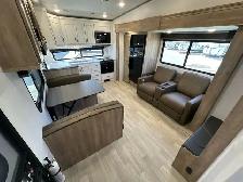 2025 Arcadia 242SLMD COUPLES UNIT, LUXURIOUS, CLEARANCE SALE - Photo 6