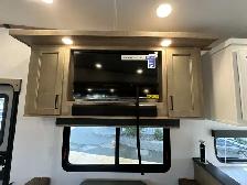 2025 Arcadia 242SLMD COUPLES UNIT, LUXURIOUS, CLEARANCE SALE - Photo 23