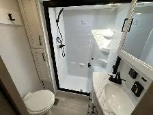 2025 Arcadia 242SLMD COUPLES UNIT, LUXURIOUS, CLEARANCE SALE - Photo 33