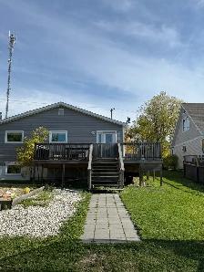 House For Sale 412 Green St Flin Flon MB - Photo 2