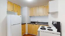 285 Loretta Ave S – 1 Bedroom Apartment Nov 1st Move in - Photo 4