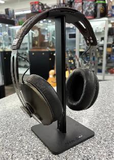 Sennheiser Momentum Headphones - Photo 2