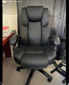 BLACK GAMING/OFFICE CHAIR