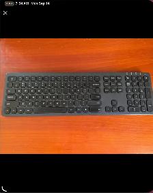 2 LG DESKTOP COMPUTER MONITORS   Arteck Wireless Keyboard - Photo 3