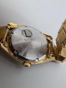 (B8682) Seiko 6N52 Gold Tone White Dial Sapphire Date Quartz... - Photo 10