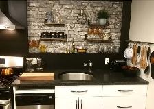 Well-finished, cozy, furnished bachelor, all utilities - Photo 3