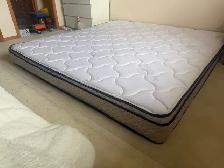 Great condition King size mattress - Photo 4