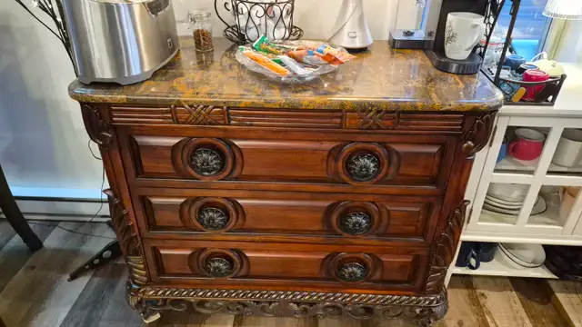 Entertainment center