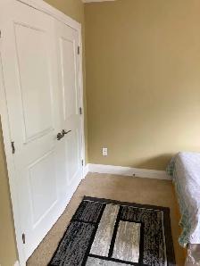 Ritchie area (close to UA & 82 Ave.), bedrooms for RENT - Photo 4