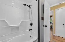 Stunning 4 bedroom 2 bathroom home with large fenced garden - Photo 8