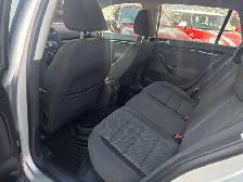2010 Volkswagen Golf Trendline - Photo 23