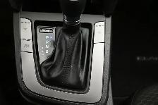 2020 Hyundai Elantra Essential Heated Seats, Backup Camera, LOW - Photo 11
