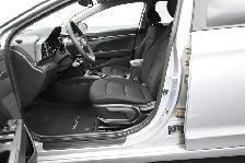 2020 Hyundai Elantra Essential Heated Seats, Backup Camera, LOW - Photo 13