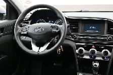 2020 Hyundai Elantra Essential Heated Seats, Backup Camera, LOW - Photo 23
