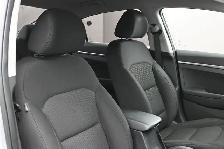 2020 Hyundai Elantra Essential Heated Seats, Backup Camera, LOW - Photo 25