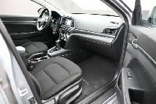 2020 Hyundai Elantra Essential Heated Seats, Backup Camera, LOW - Photo 27