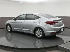 2020 Hyundai Elantra Essential Heated Seats, Backup Camera, LOW - Photo 30