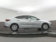 2020 Hyundai Elantra Essential Heated Seats, Backup Camera, LOW - Photo 35