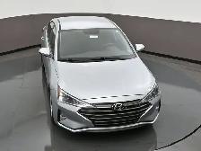 2020 Hyundai Elantra Essential Heated Seats, Backup Camera, LOW - Photo 43