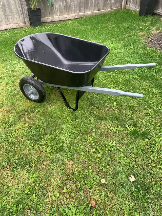 Yard works Two wheel wheelbarrow