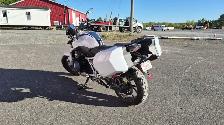 2022 BMW R - Photo 2