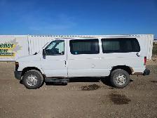 2014 Ford E-350 - Photo 5