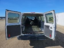 2014 Ford E-350 - Photo 20