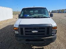 2014 Ford E-350 - Photo 23