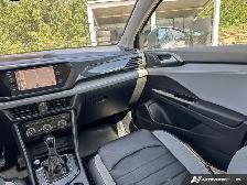 2022 Volkswagen Taos Highline | VW CERTIFIED | LEATHER SEATS - Photo 12