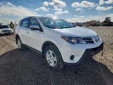 2015 Toyota RAV4 - Photo 2