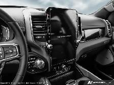 2026 Ram 1500 Laramie | Panoramic Sunroof - Photo 19