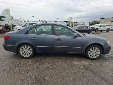 2010 Hyundai SONATA - Photo 4