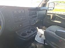 2017 GMC Savana - Photo 12