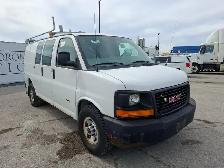 2011 GMC Savana - Photo 3
