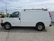 2011 GMC Savana - Photo 8