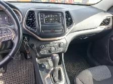 2016 Jeep Cherokee - Photo 12